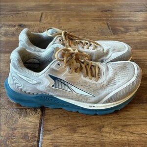 Altra Torin 5 Running Shoes Foot Shape Zero Drop Peach Pink Womens Size 9.5